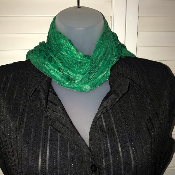 XL ( more like med fit ), NWT,Chic Top - Picture 7 of 8